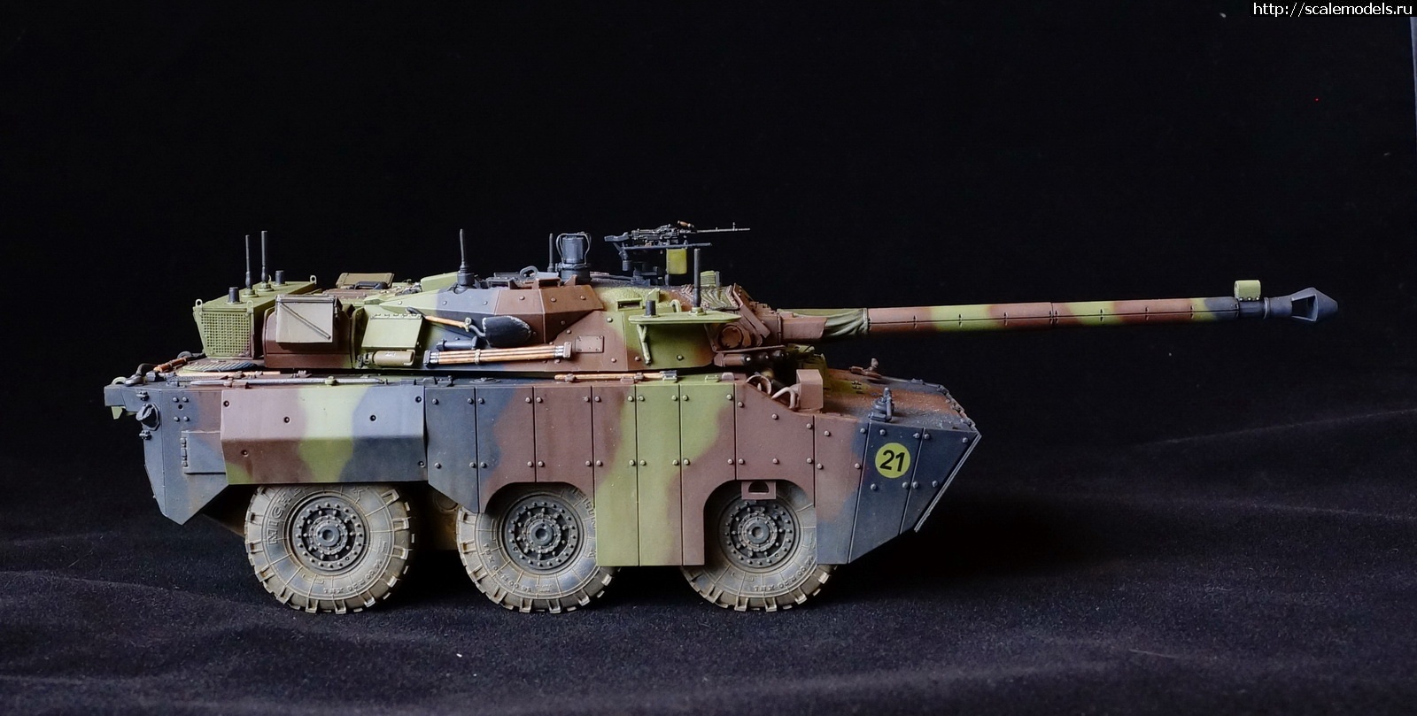 1675499213__DSC0552.jpg : #1772355/ Tiger model 1/35 AMX-10RCR !  