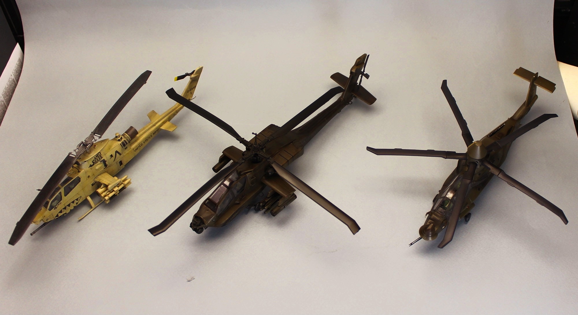 1694069628_vpfNRbzLZWY.jpg : #1799376/ /Academy 1/72 Mc Donnell-Dou...(#16397) -   