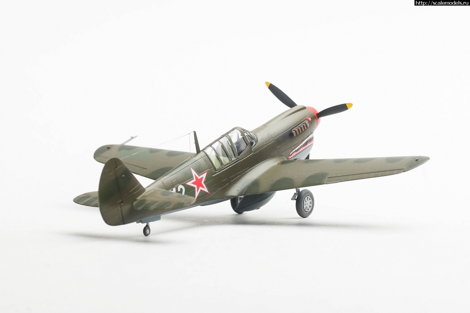 1697218825_235B7297.jpg : #1803279/ P-40N Hobby boss 1/72 !  