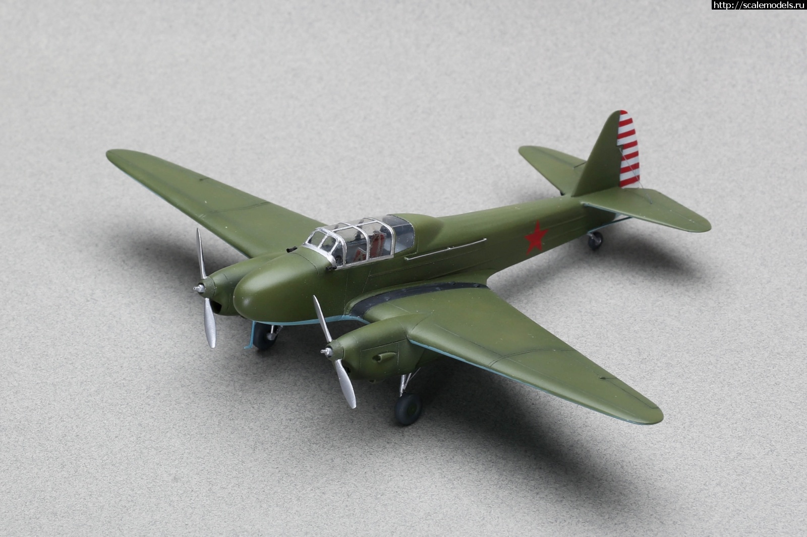 1702411583_235B0029.jpg : #1810059/ -3 Croco models 1/72 !  