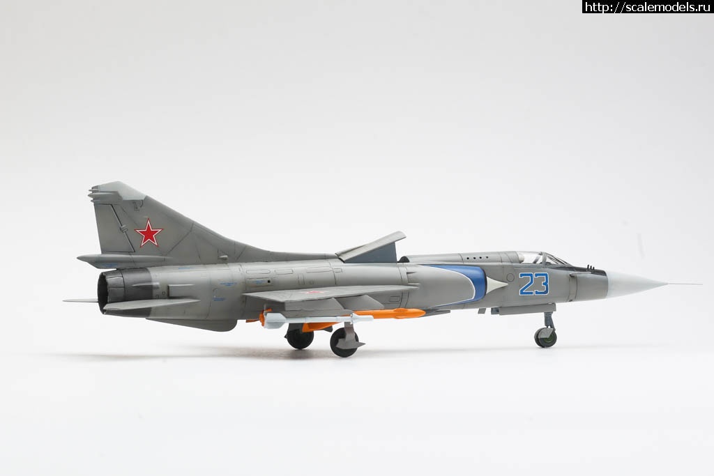 1715440126_235B7111.jpg : #1832080/ -23 Art model 1/72 !  