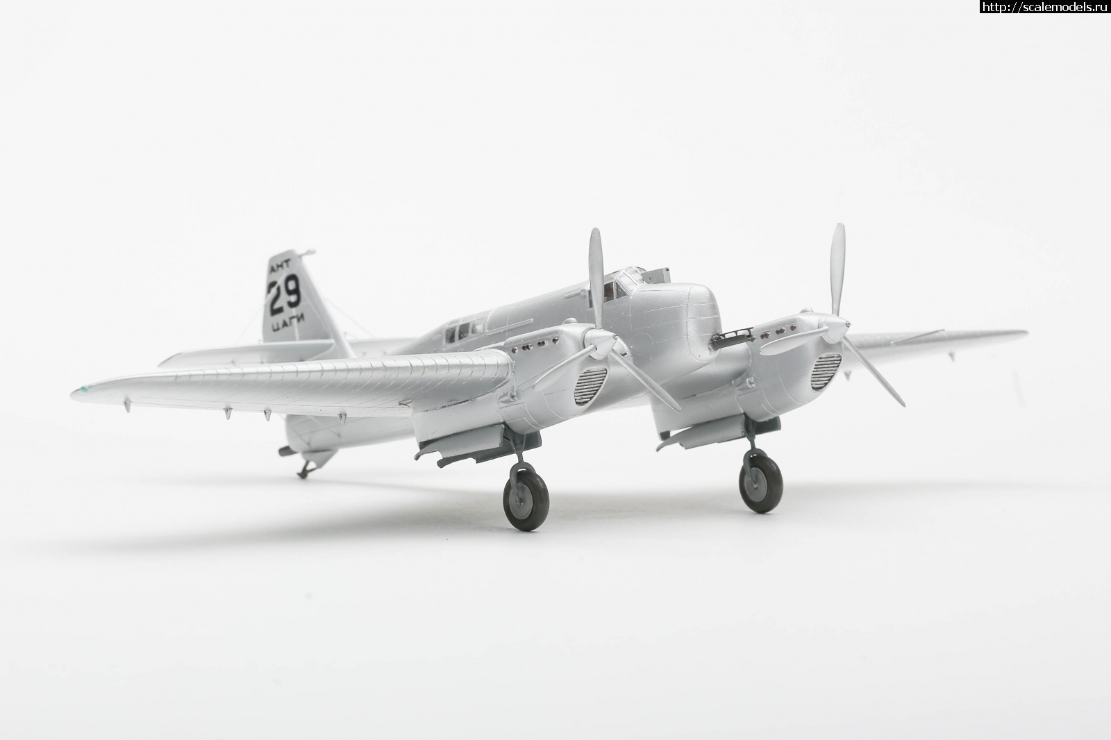 1715446426_235B2552.jpg : Group Build:  -8   1/72  