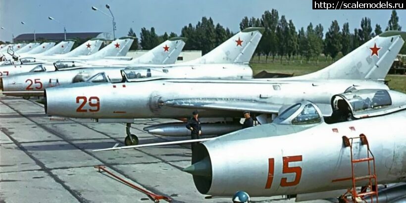 1735111665_su-7b-820x410.jpg : #1860696/ -7 Modelsvit 1/72  