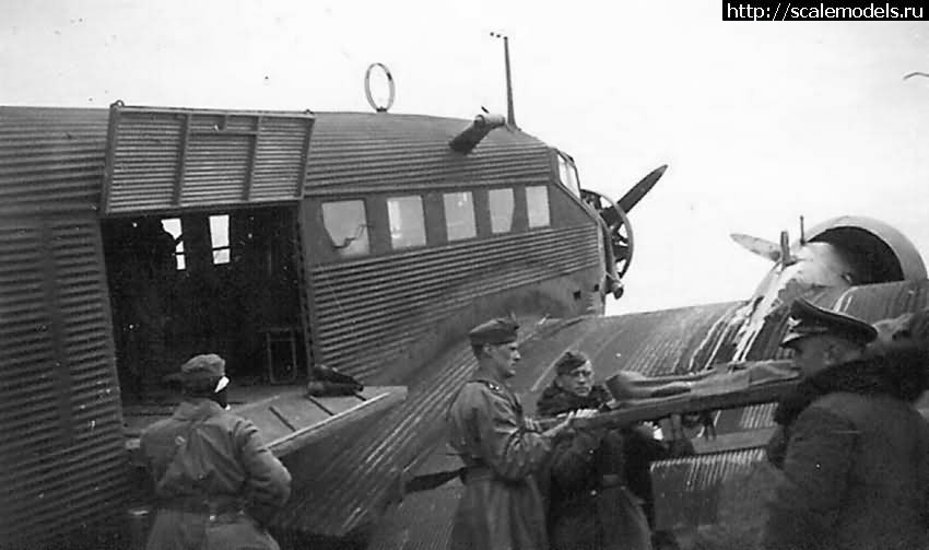 1736619879_Ju52-cargo-door.jpg : #1863068/ Ju-52/Heller-�������� 1/72 ������! ������� ����