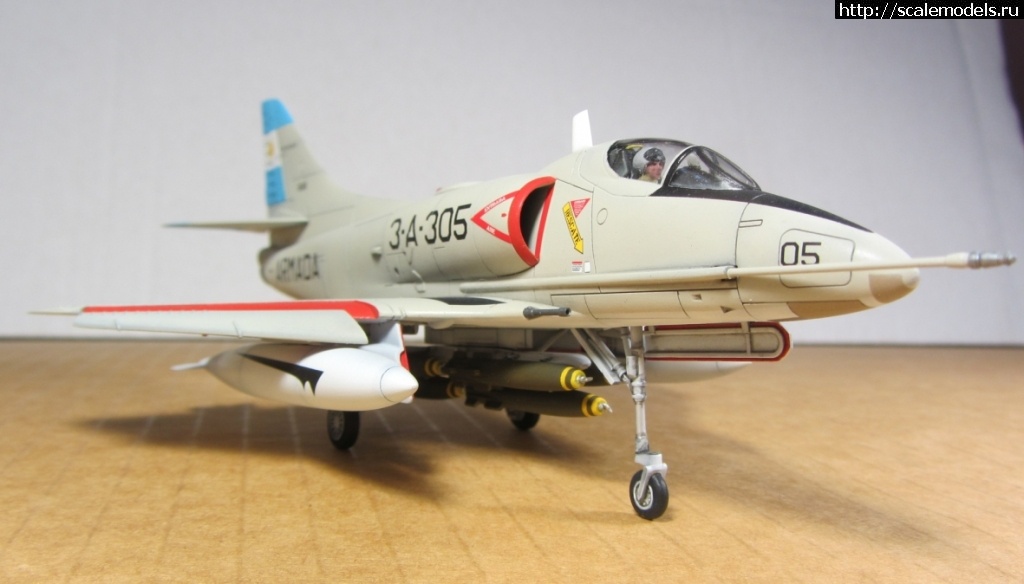 1740464126_001.jpg : #1869422/ 1/72 -4Q Skyhawk Airfix  