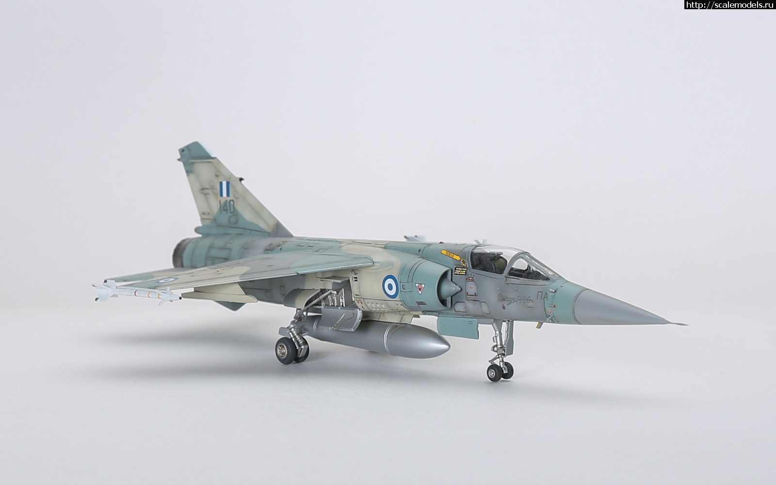 1745430459_235B0005.jpg : #1876841/ Mirage F. 1CG Special hobby 1/72 !  