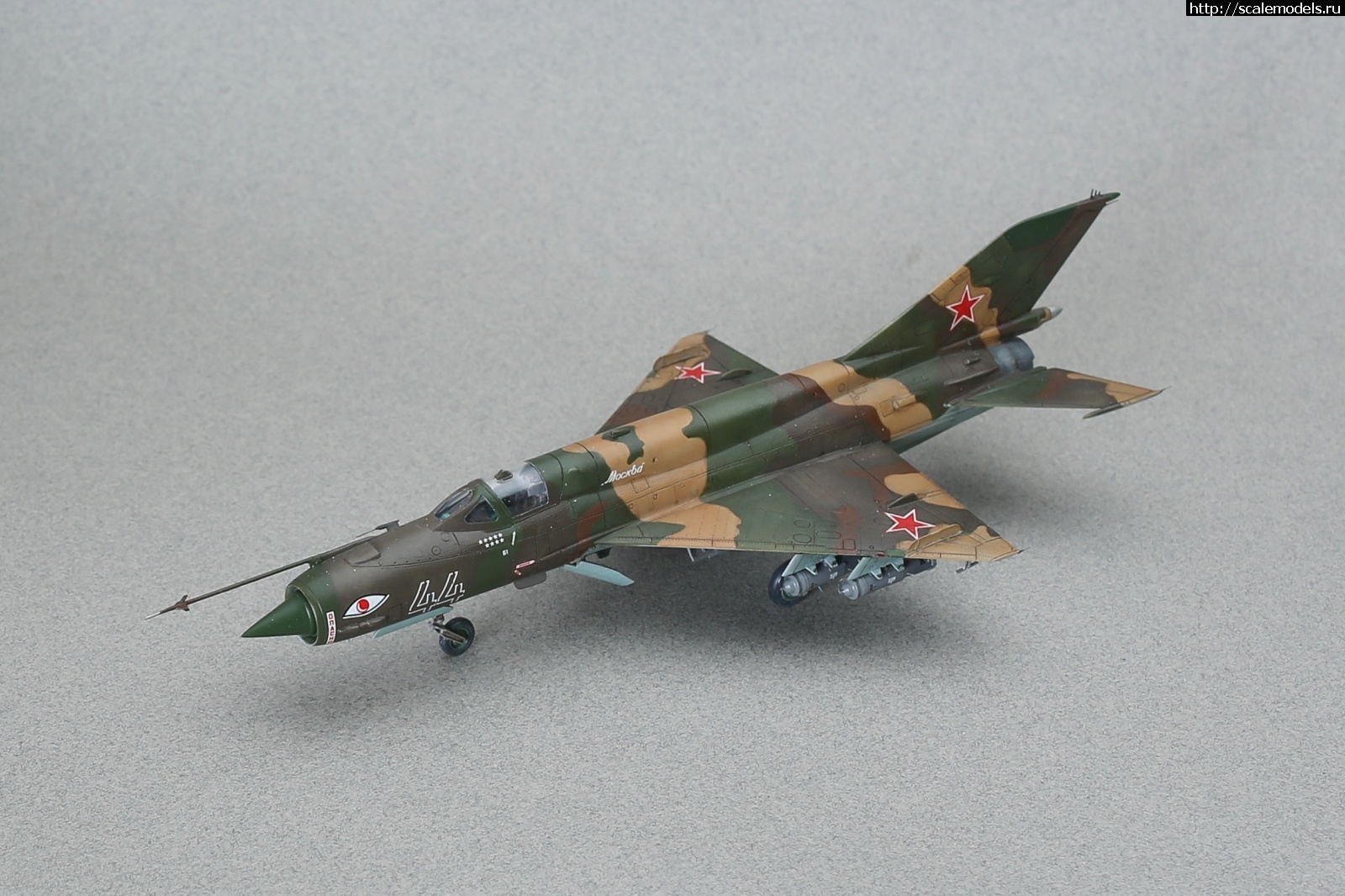 1747426699_235B0001.jpg :  Group Build:  -9 -21   72  