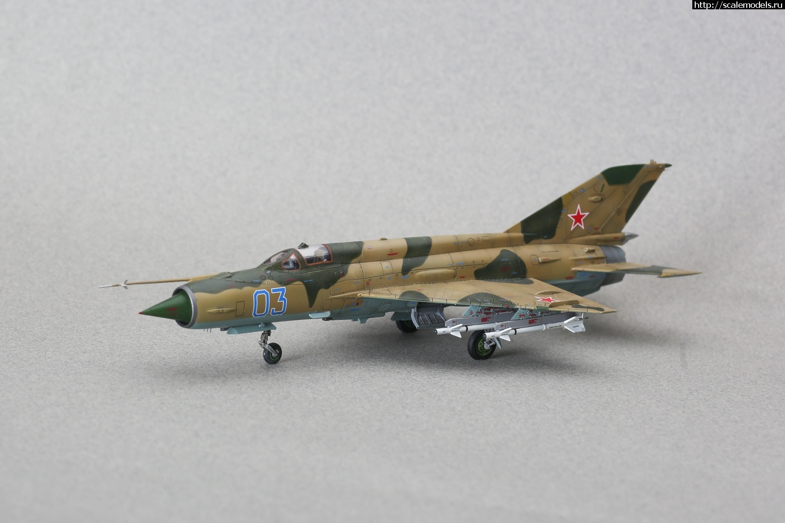 1747426978_235B9953.jpg :  Group Build:  -9 -21   72  