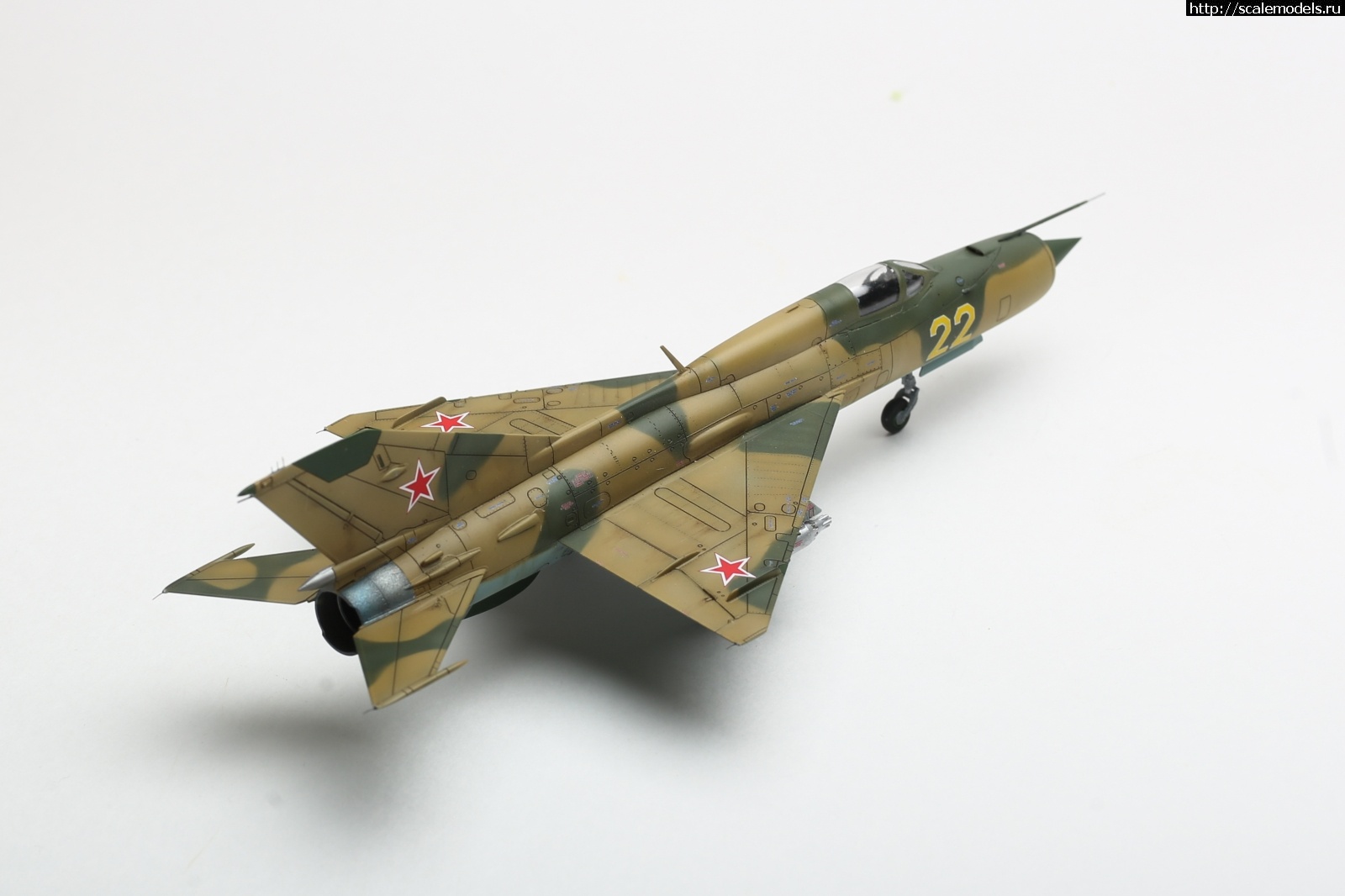 1747427126_003.jpg :  Group Build:  -9 -21   72  