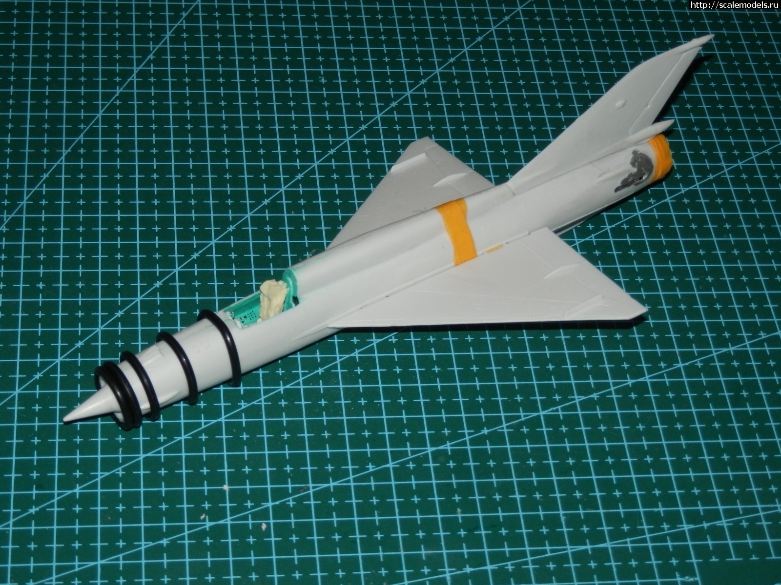 1749811919_mig-21mf-SMER-018.jpg : #1882502/  -21 (1/72) SMER  