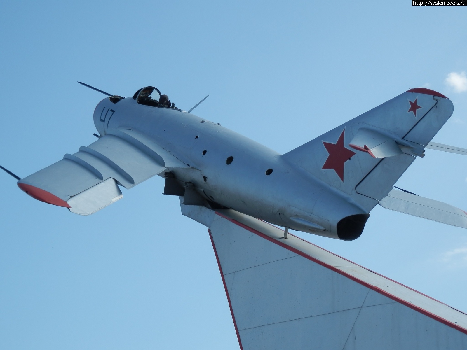 1753040404_mig-17-taman-025.jpg : Walkraround -17    