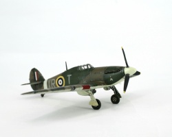 Academy 1/72 Hawker Hurricane Mk.I: 1754765579_1.jpg