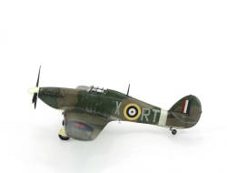 Academy 1/72 Hawker Hurricane Mk.I: 1754765667_8.jpg
