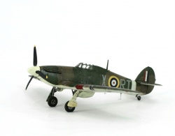 Academy 1/72 Hawker Hurricane Mk.I: 1754765673_9.jpg