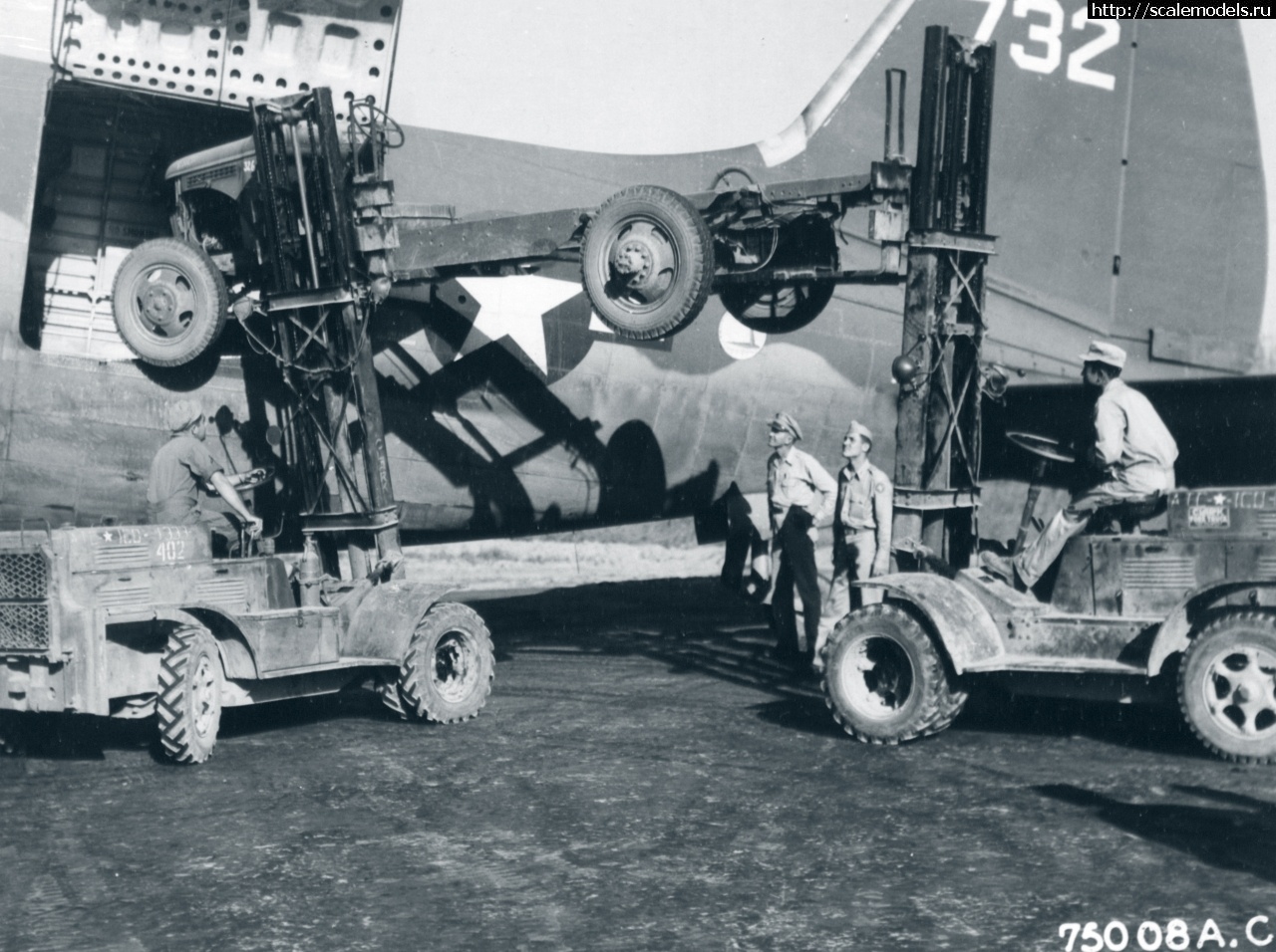 1757264358_Curtiss-C-46-Commando-Air-Transport-Command-being-loaded-with-a-truck-India-1944-NA737.jpg : #1889445/ -46 Commando -    