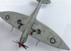 Eduard 1/72 Spitfire HF Mk.VIII Weekend edition: 1757866574_10.jpg
