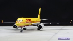  1/144 -204 DHL: 1758980282_tu204s_DHL_013.jpg