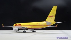  1/144 -204 DHL: 1758980283_tu204s_DHL_014.jpg