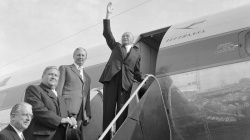  Revell 1/144 L 1049G Super Constellation: 1760876515_171--bettmanngettyimages-514962166.jpg