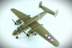 Academy 1/48 B-25G Mitchell: 1761128288_1.jpg