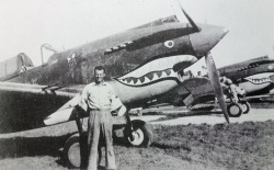 G.W.H 1/32 Flying Tigers Curtiss Hawk 81-A2: 1761918838_25.jpg