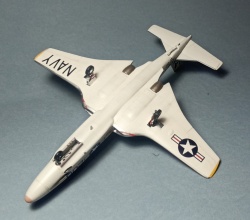 McDonnell 1/72 FH-1 Phanton, F2H-2, F2H-4 Banshee - ������� �������� ����: 1773291584_IMG_20251126_223952.jpg