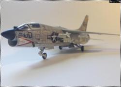Academy 1/72 F-8E Crusader