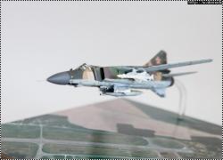 Italeri/Звезда 1/72 Миг-23МЛ над точкой