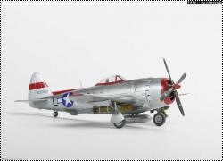 Revell 1/72 P-47D-30RA Thunderbolt капитана Милта Томпсона