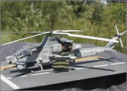 KittyHawk 1/48 AH-1Z (Viper)