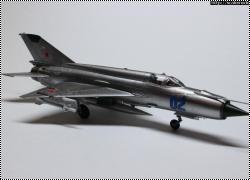 Eduard 1/72 -21  
