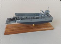 Trumperter 1/144 LCM 3