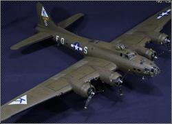 HK Models 1/32 B-17F Flying Fortress Ye Olde Pub - ��� ��� �� Memphis Belle