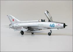 Trumpeter 1/48  ���-21 �13