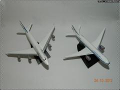  1/300 B-777  B-747 -  