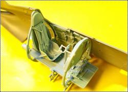  A-Resin 1:32  -16  24      ICM