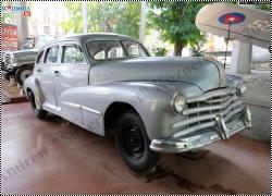 Walkaround Pontiac Steamliner sedan 1948, Museo de la Revolucion, Havana, Cuba