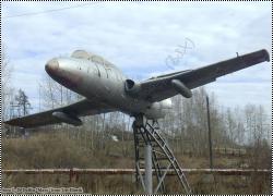 Walkaround Aero L-29 Delphin