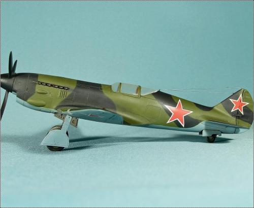 Komar Models 1/48   (-2)
