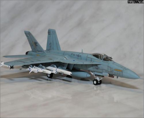 Italeri 1/72 F/A-18E Hornet