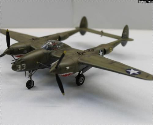 Airfix 1/72 P-38F Lightning