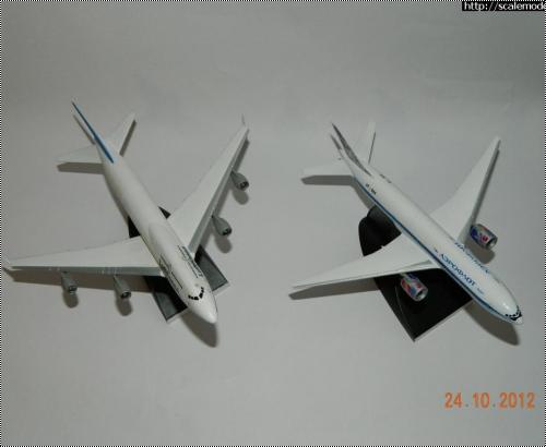  1/300 B-777  B-747 -  
