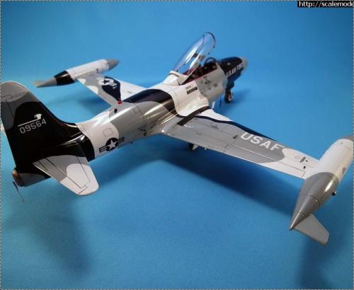 Academy 1/48 CT-133 Silver Star -  Hot Rod