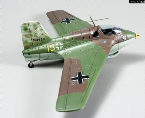 /Academy 1/72  Me-163B-1